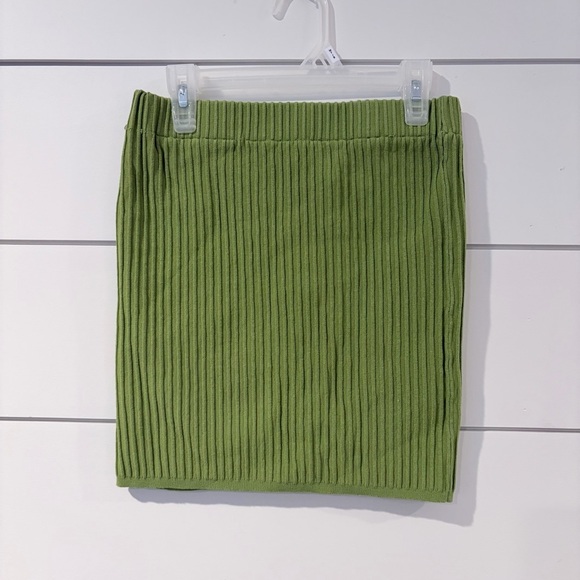 Dresses & Skirts - 🌟2 for $10 Women’s Vintage Earthy Green Ribbed Soft Mini Skirt Small